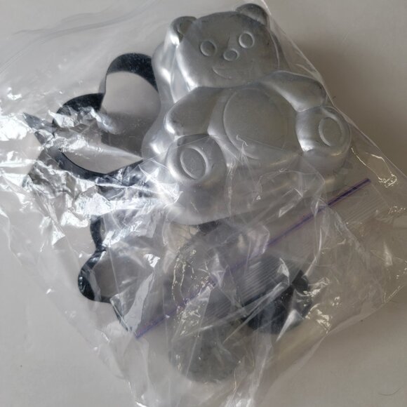 Cookie Cutters Collection Multiple Shapes  One Cake Pan Icing Set Accessories - Picture 2 of 8